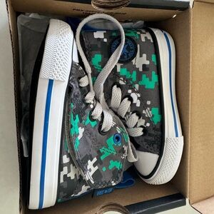 Converse high tops size 5c